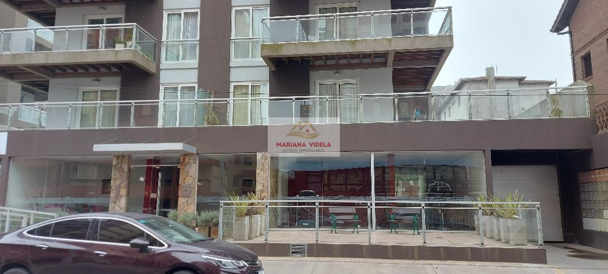 Cochera En Pinamar Centro. Alquiler Anual.