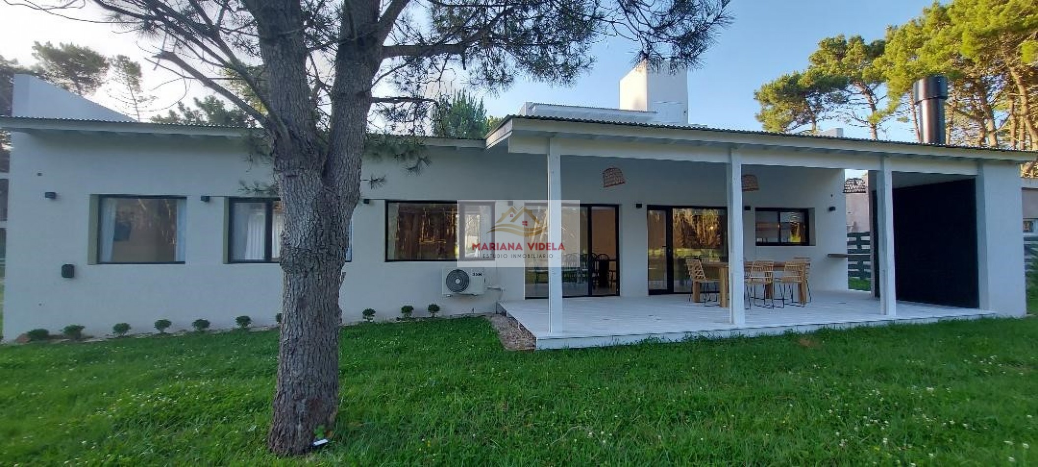 Casa en venta en Pinamar . Barrio Pioneros.