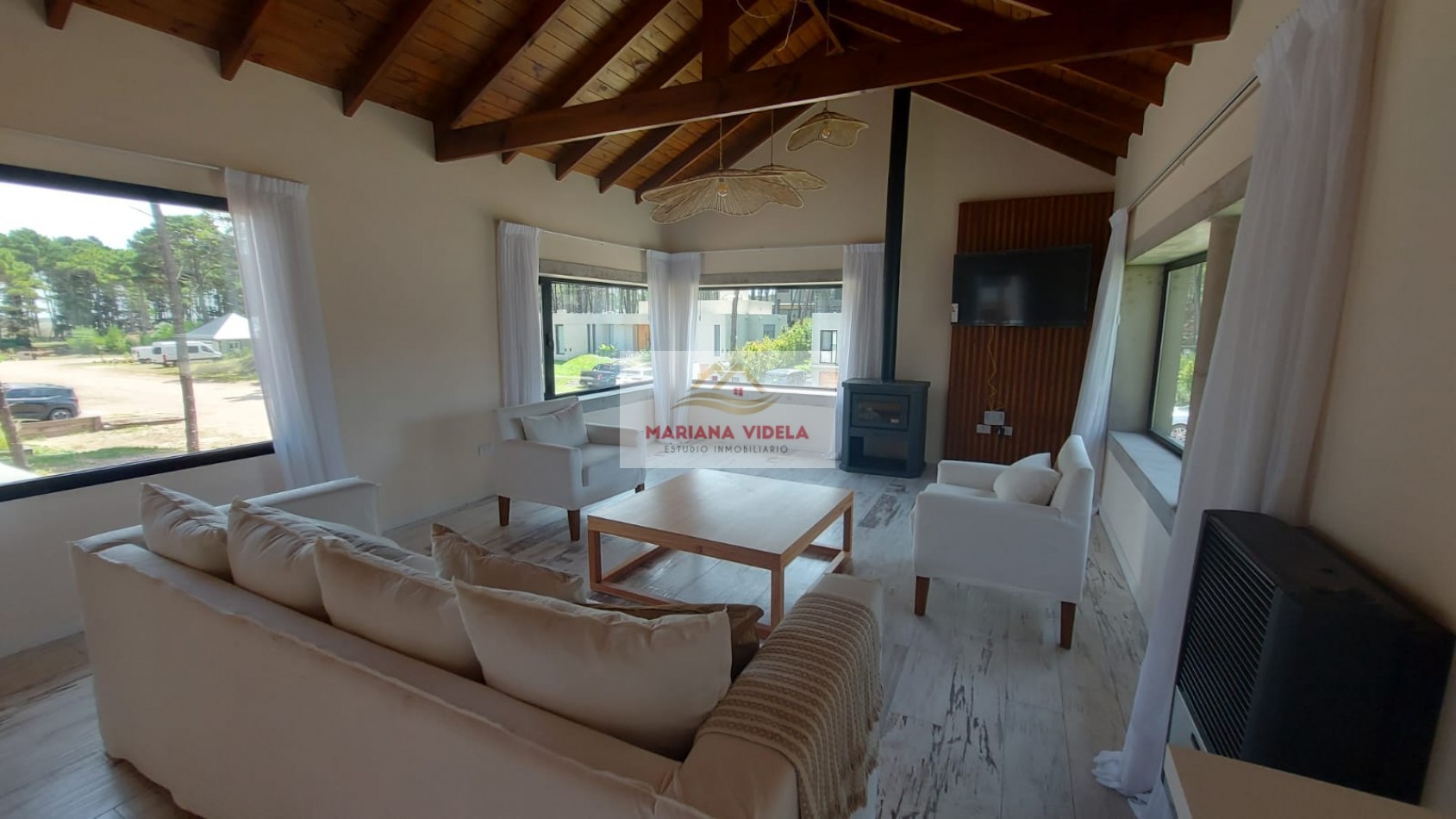 Casa en venta en Pinamar. Barrio Pioneros Pinamar.