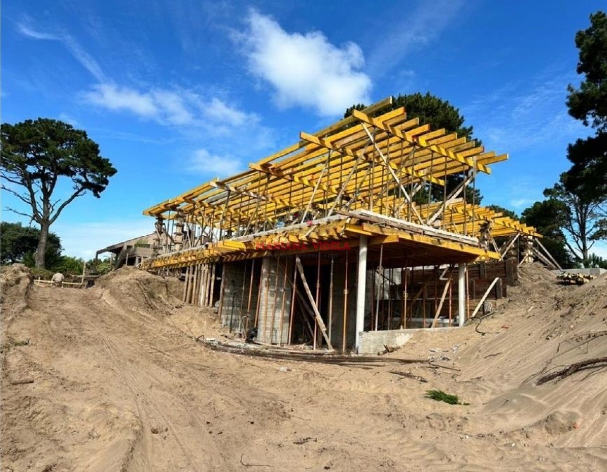 POSITIVE HOUSE XXII - PINAMAR NORTE. Casa en venta de pozo.