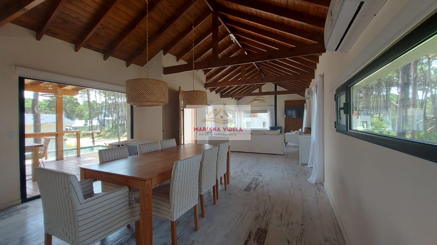 Casa en venta en Pinamar. Barrio Pioneros Pinamar.