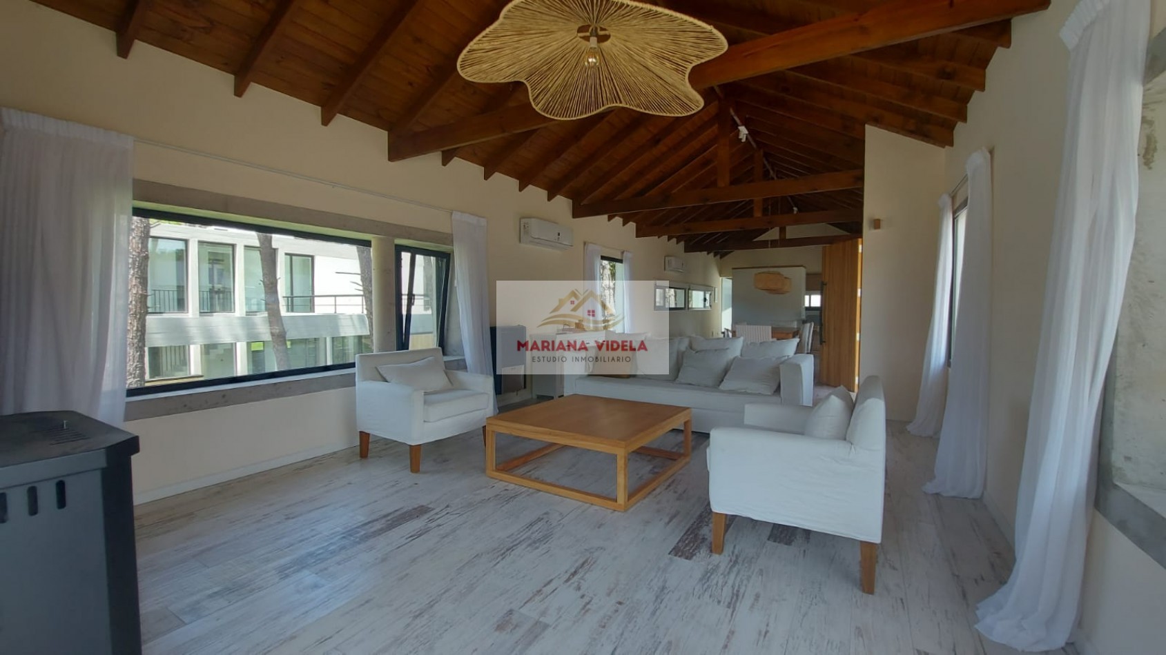 Casa en venta en Pinamar. Barrio Pioneros Pinamar.