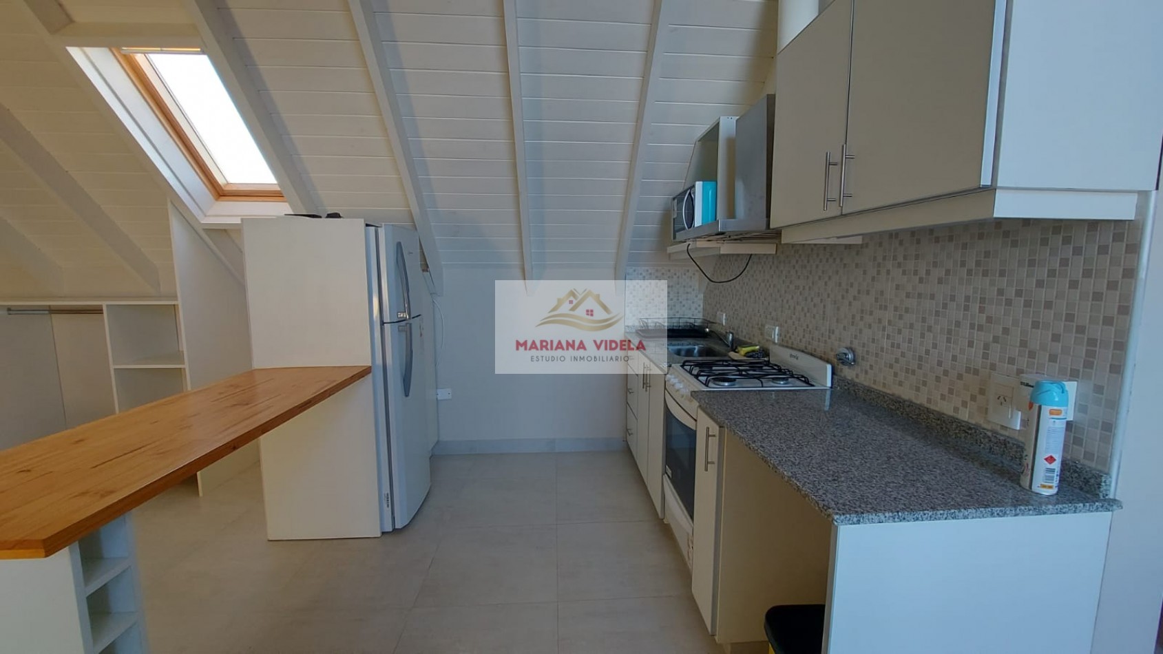 Departamento Monoambiente en alquiler anual. Mar de Ostende.