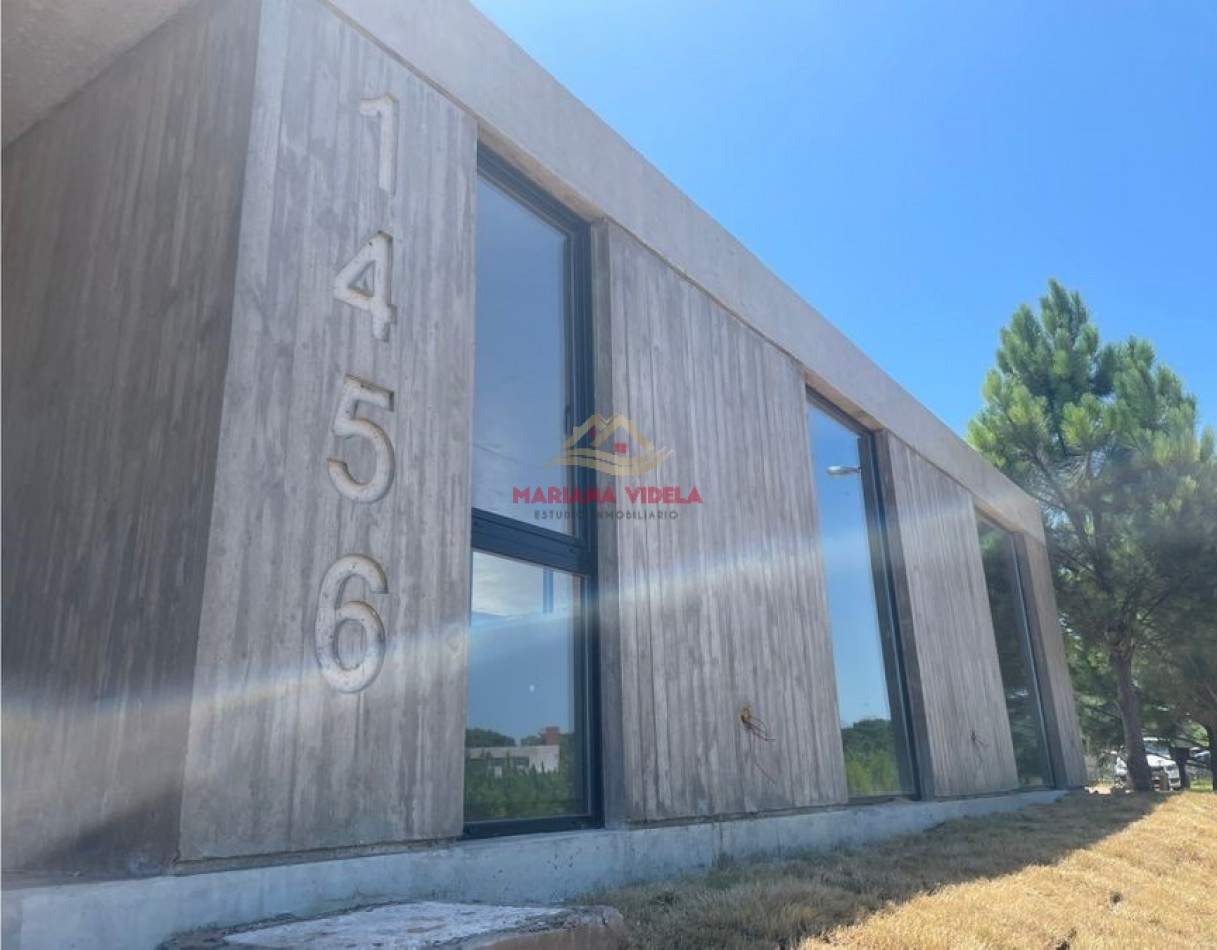 Casa en venta - Barrio Nayades, Pinamar -  Positive House XIII.