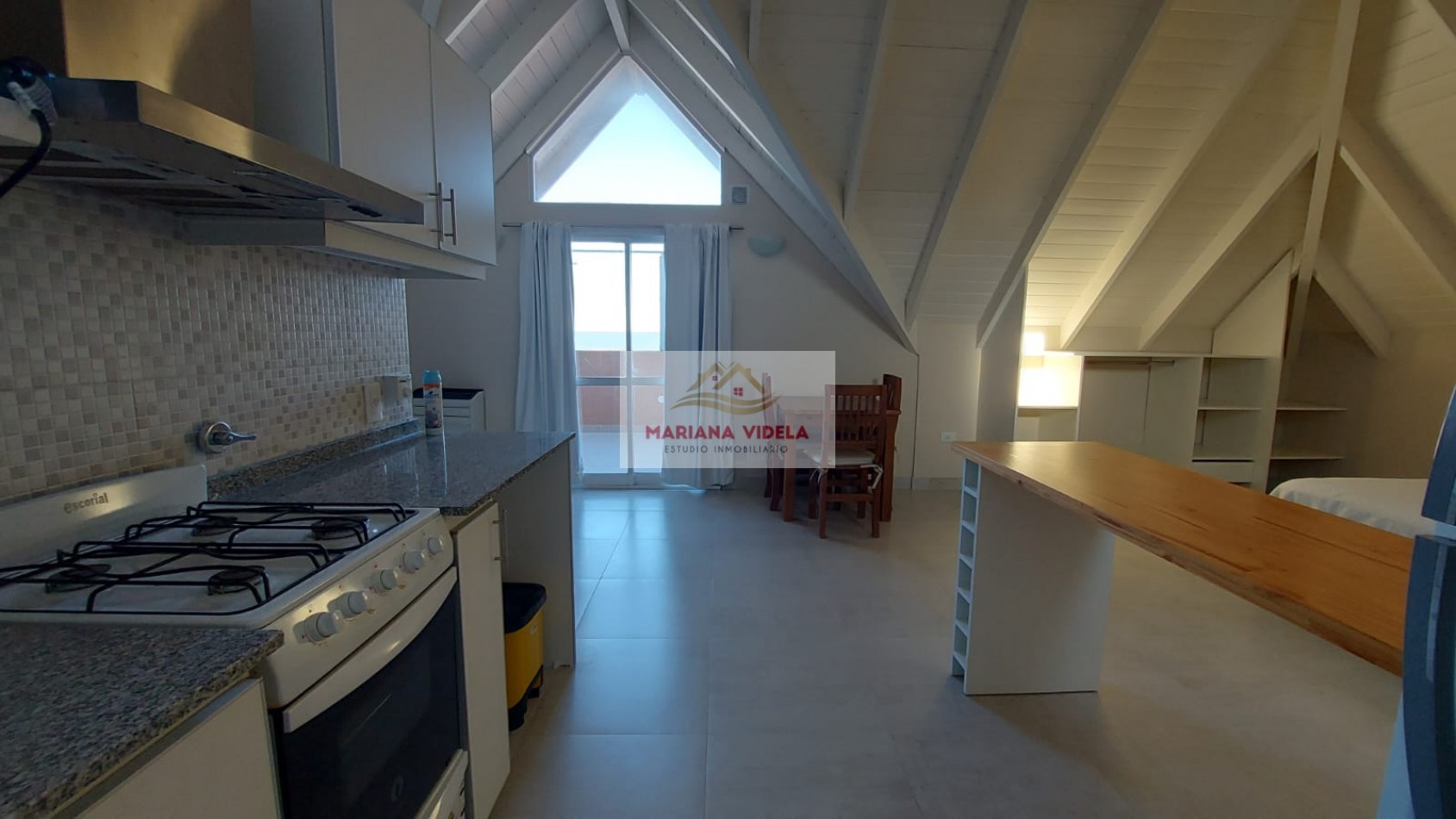 Departamento Monoambiente en alquiler anual. Mar de Ostende.