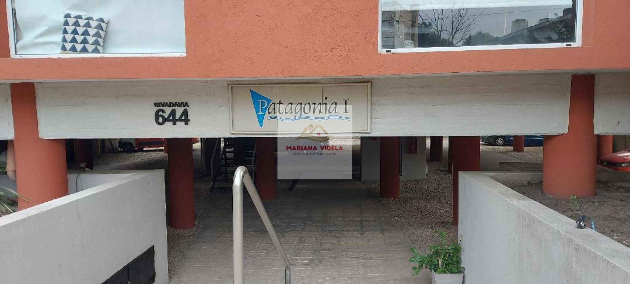 Cochera en alquiler anual en Pinamar Centro Administrativo.