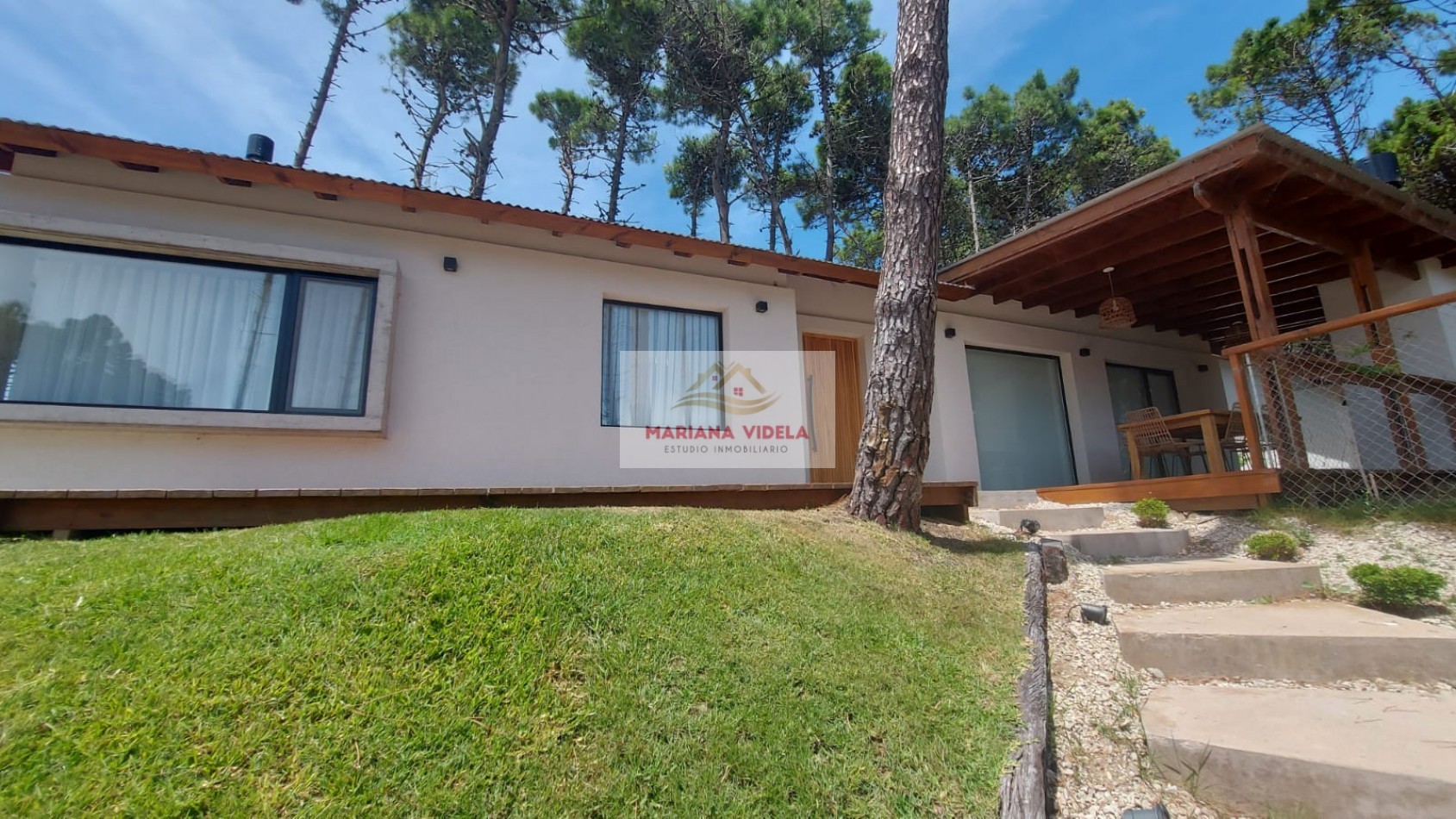 Casa en venta en Pinamar. Barrio Pioneros Pinamar.