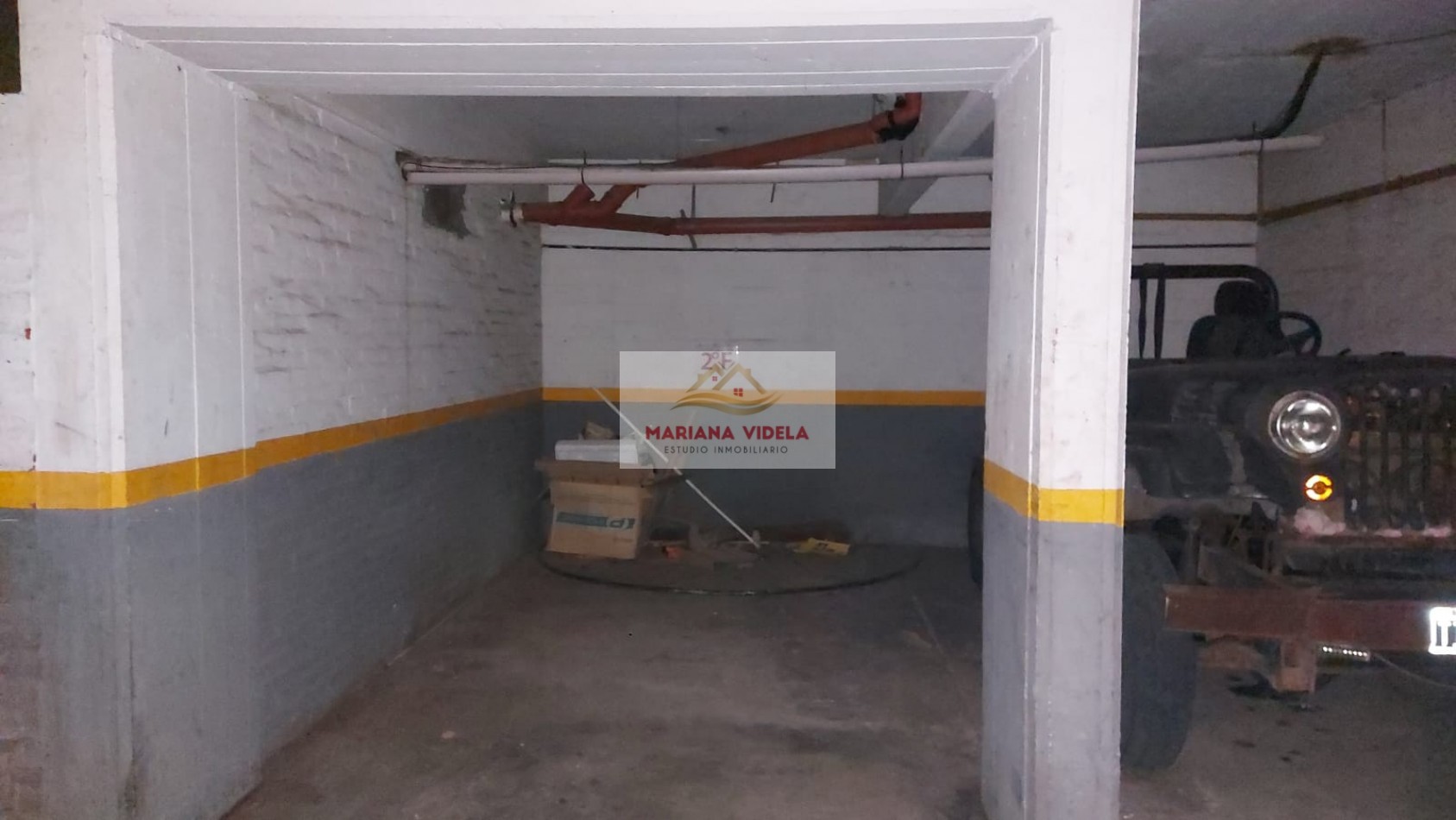 Departamento en venta en Pinamar con cochera, pleno centro administrativo.