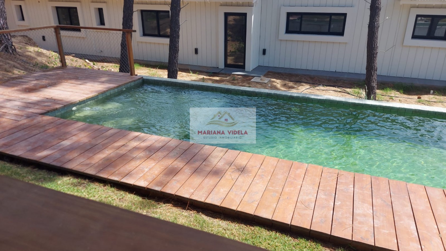 Casa en venta en Pinamar. Barrio Pioneros Pinamar.