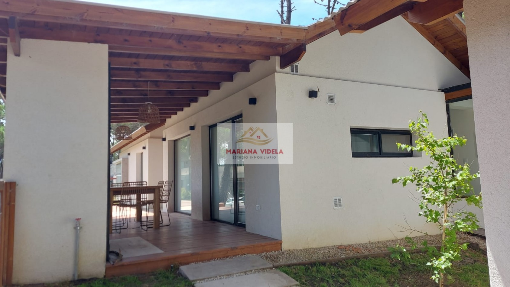 Casa en venta en Pinamar. Barrio Pioneros Pinamar.