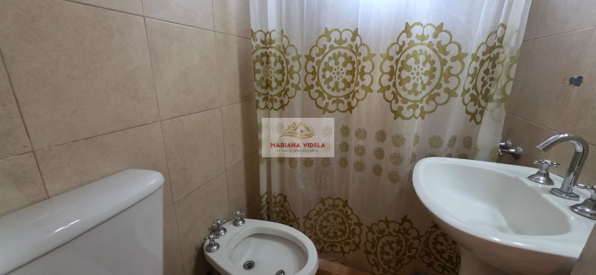 Departamento en alquiler anual. Pinamar Centro.