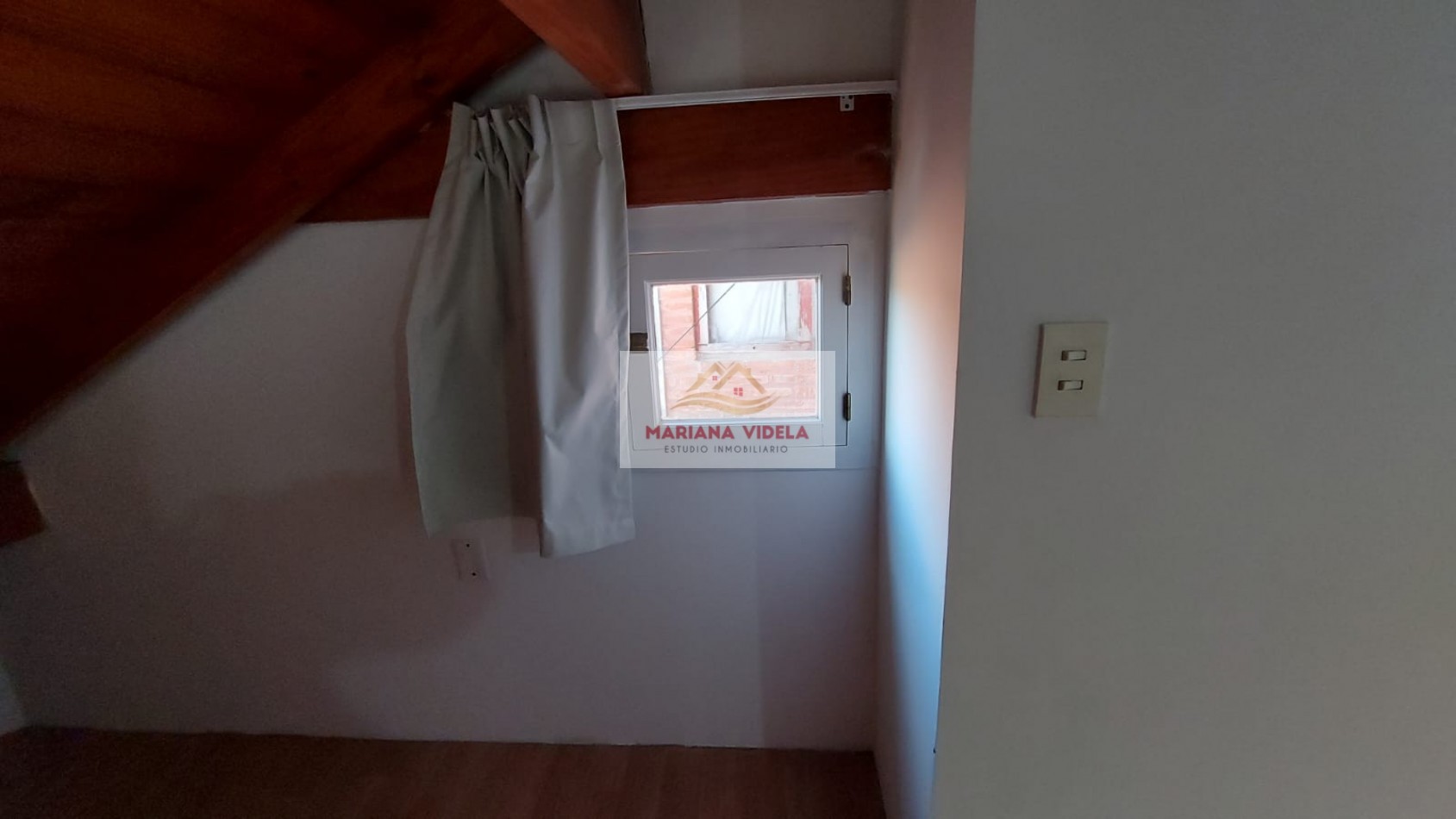 Departamento en venta en Pinamar con cochera, pleno centro administrativo.