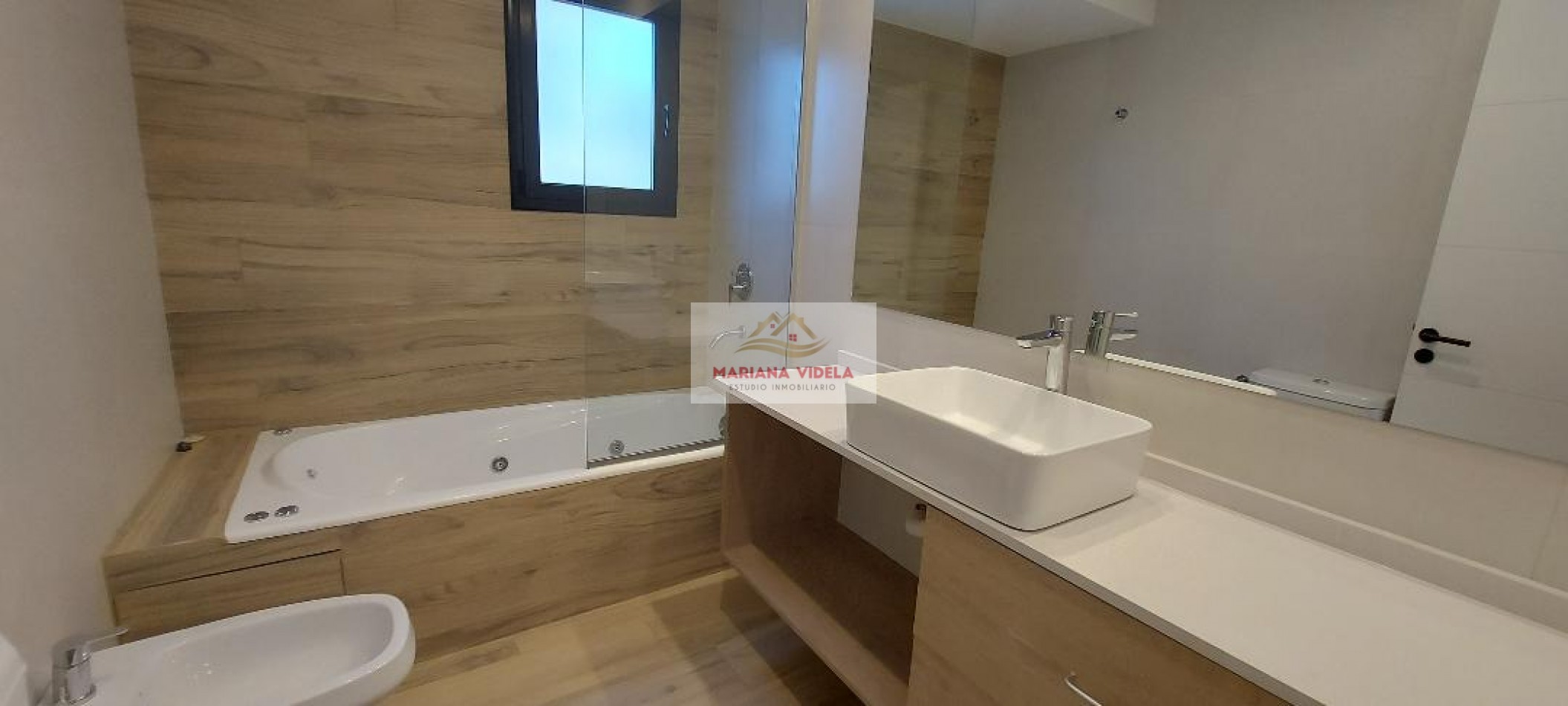 Casa en venta en Pinamar . Barrio Pioneros.