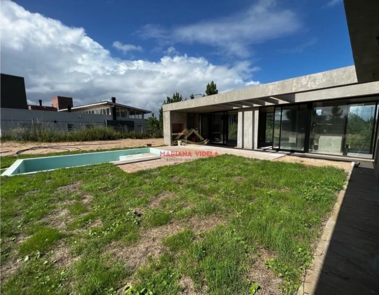 Casa en venta - Barrio Nayades, Pinamar -  Positive House XIII.