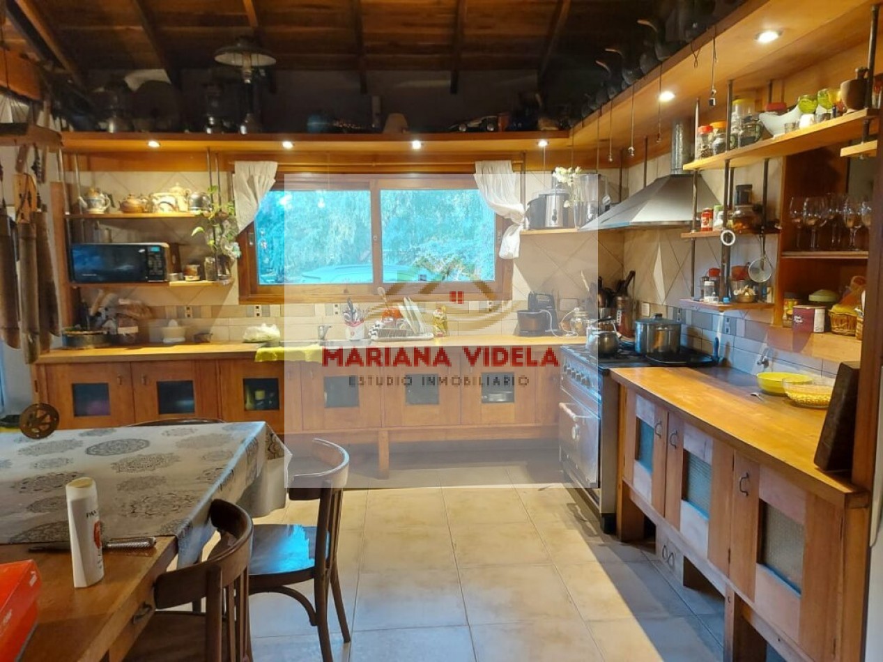 CASA EN VENTA en Valeria del Mar, Zona bosque - Muy amplia y familiar!