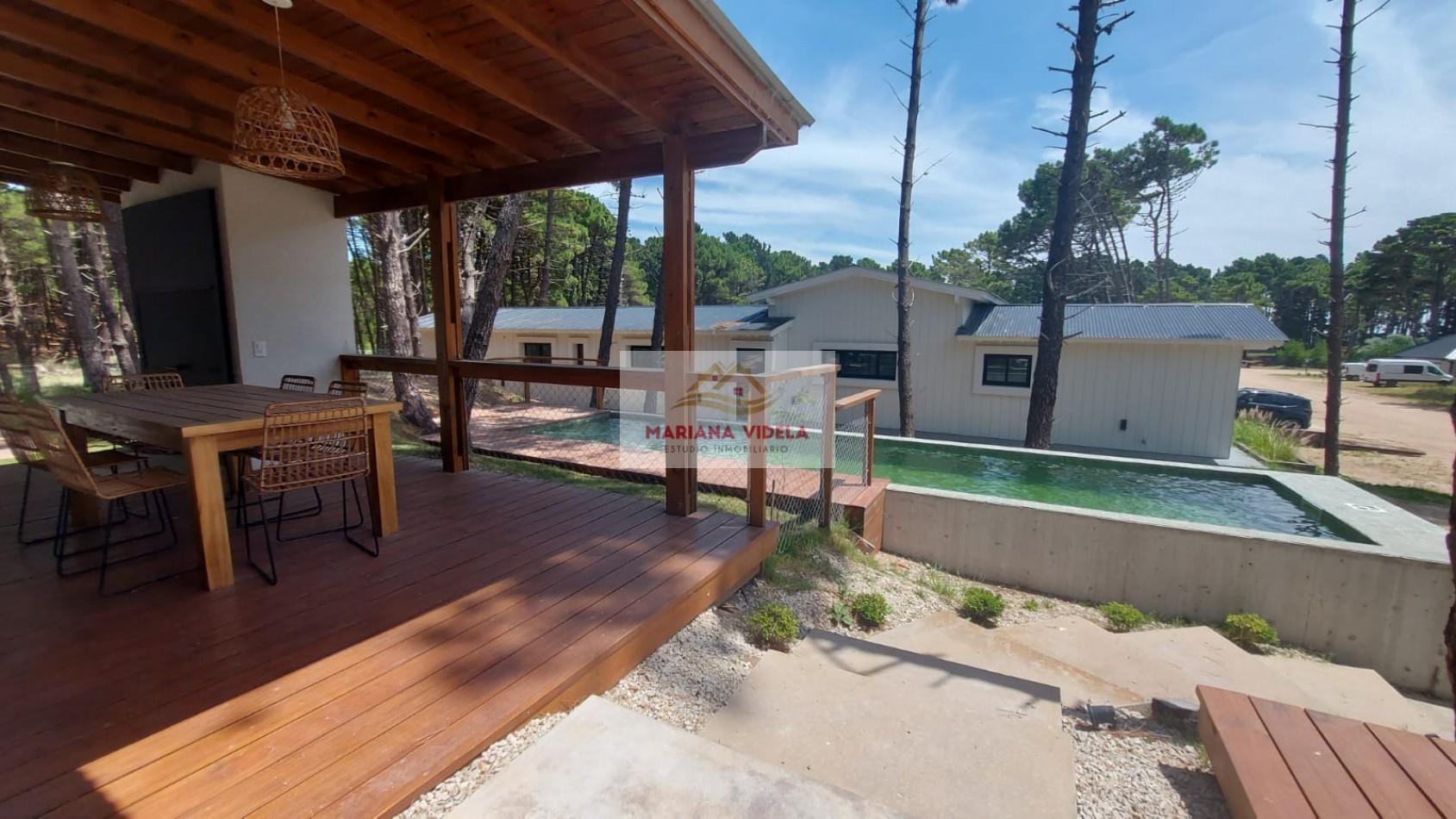 Casa en venta en Pinamar. Barrio Pioneros Pinamar.