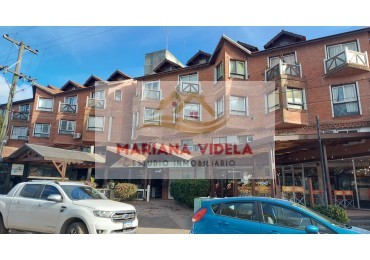 Departamento en venta en Pinamar con cochera, pleno centro administrativo.