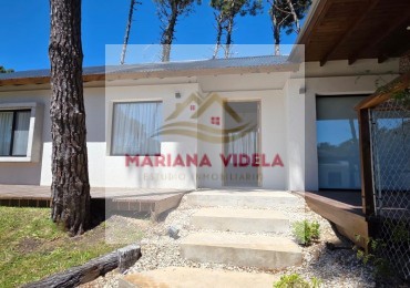 Casa en venta en Pinamar. Barrio Pioneros Pinamar. Equipada y amoblada! Barrio cerrado.