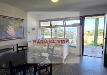 Departamento en alquiler anual. Valeria del Mar. Pleno centro con vista al mar.