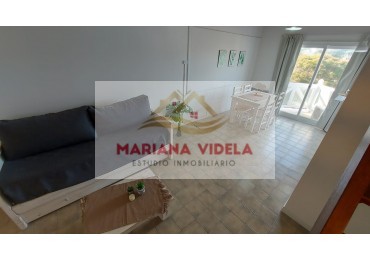 Departamento en venta en Pinamar con cochera, pleno centro administrativo.