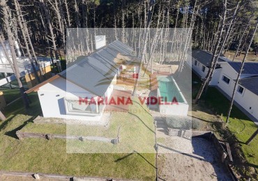 Casa en venta en Pinamar. Barrio Pioneros Pinamar. Equipada y amoblada!